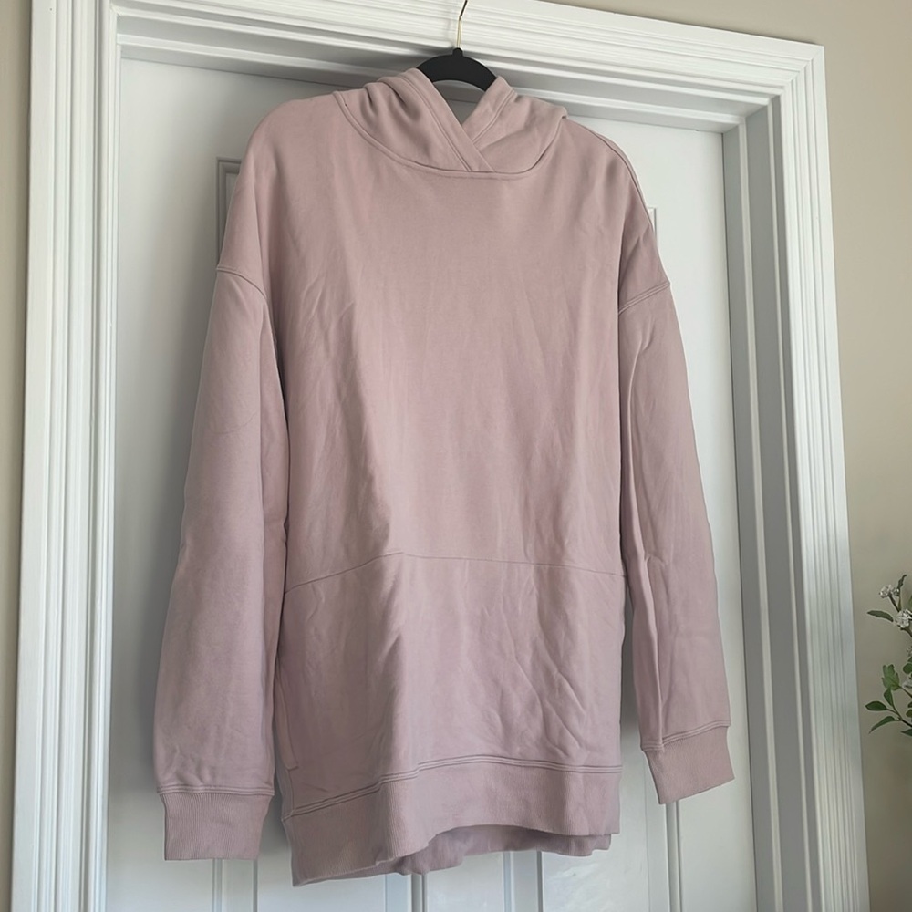 Lululemon pink/mauve oversized hoodie with pockets, size 10